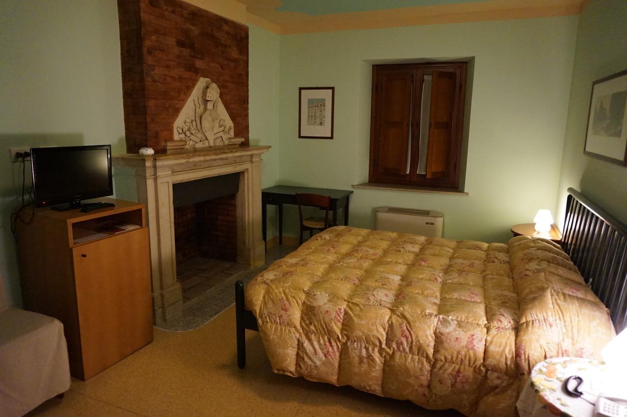 Locanda Da Ciacci Petriano Экстерьер фото